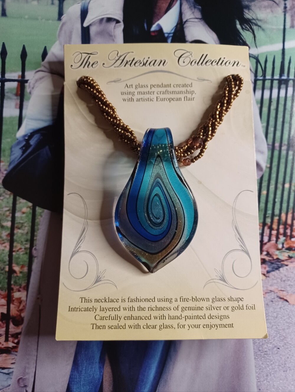 The Artesian Collection Art Glass Pendant Necklace ✨️